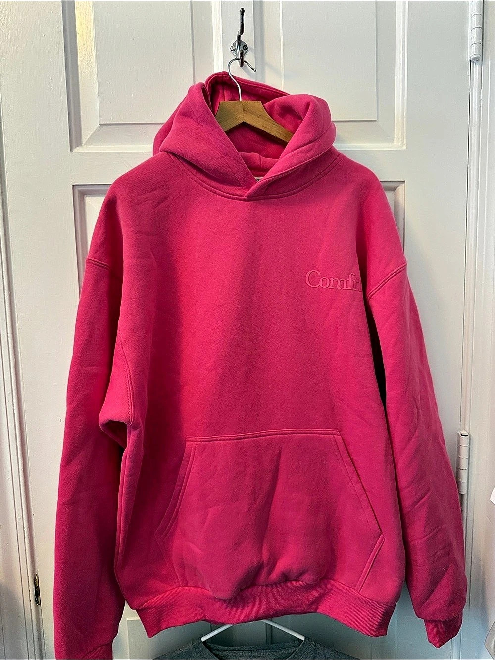 Comfrt Signature Hoodie Pink Size Medium